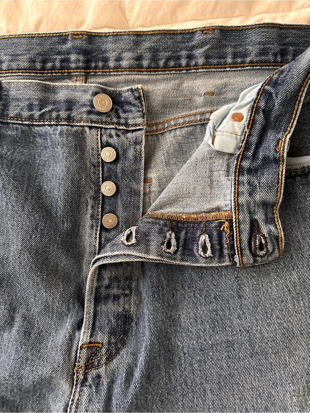 Levi's Men’s Straight Leg Butterfly Jeans - Picture 4 of 5